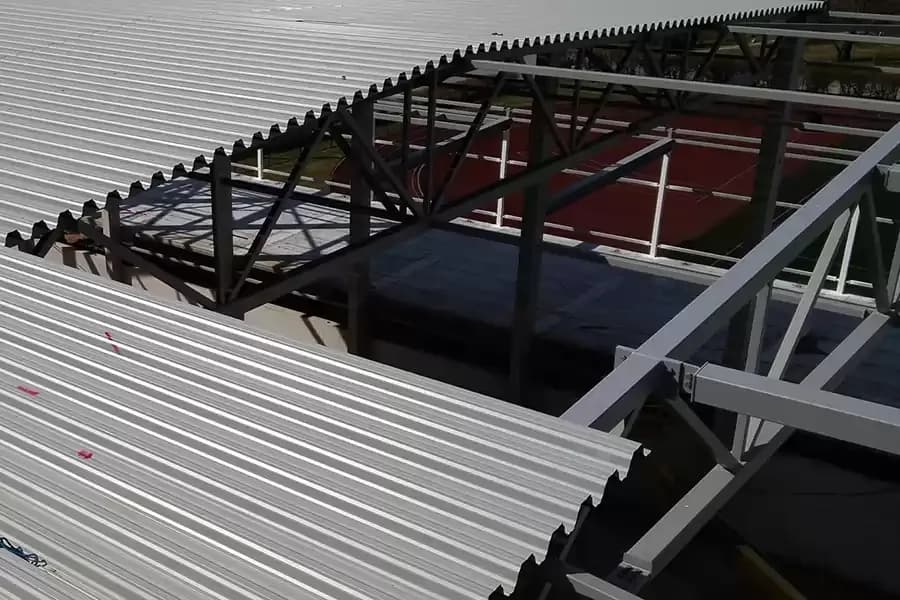 Монтаж профлиста на несущую конструкцию