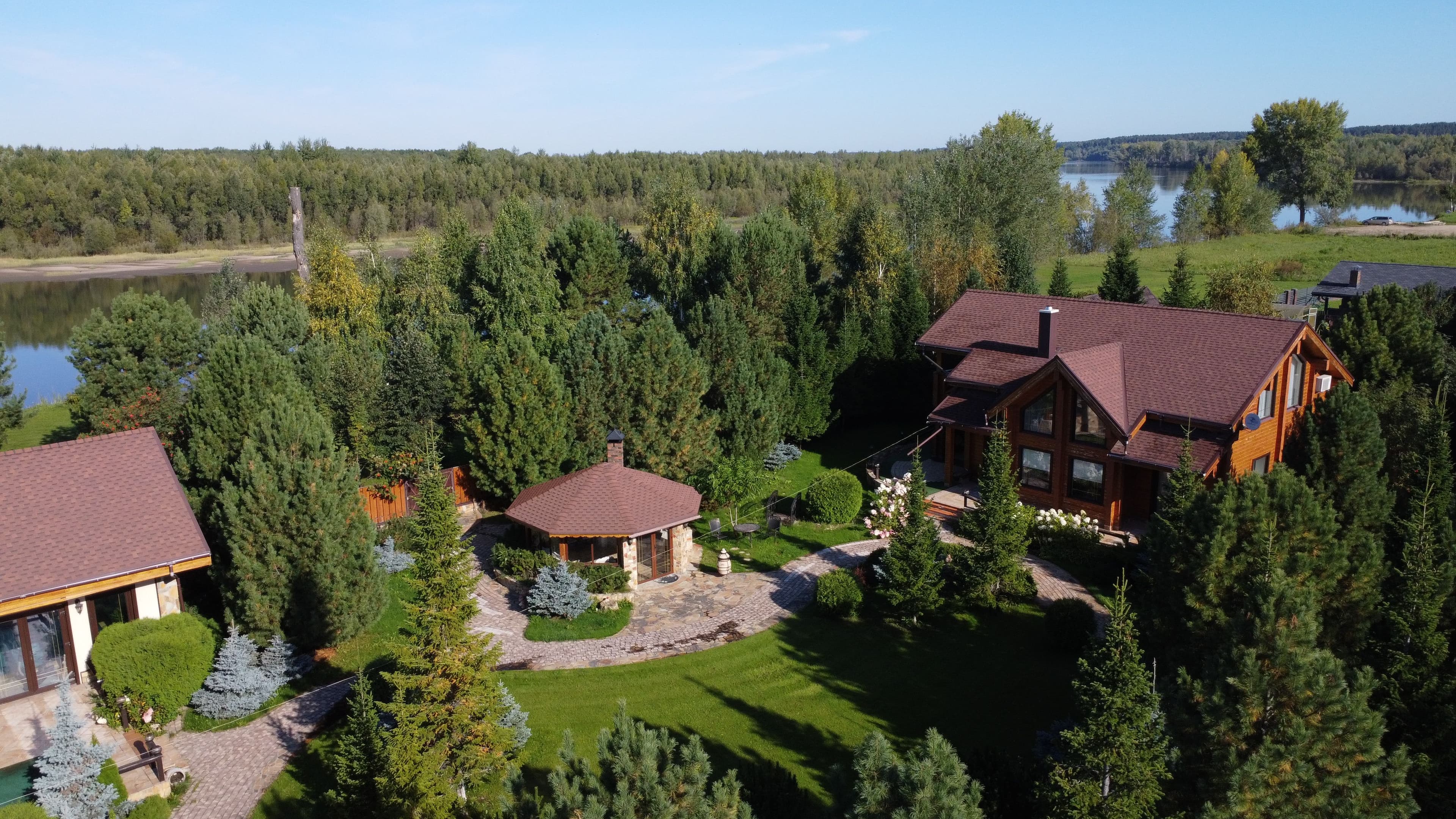 Зеленая поляна 2